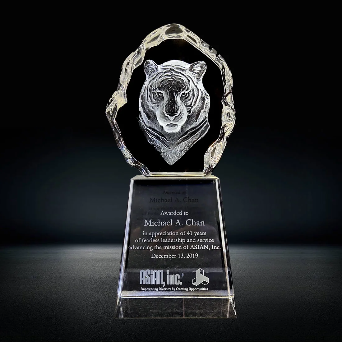 3d tiger crystal trophy award