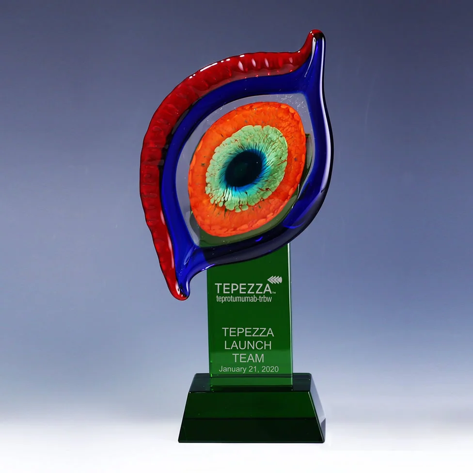 eye art glass trophy award