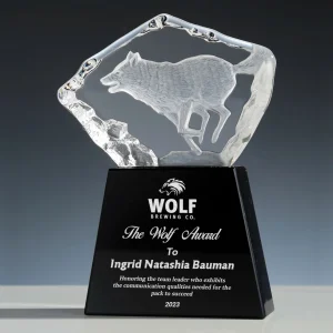 3d crystal running wolf award