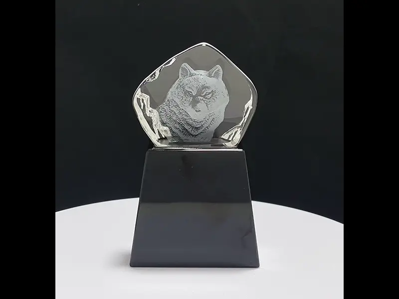 3D Crystal Wolf Award