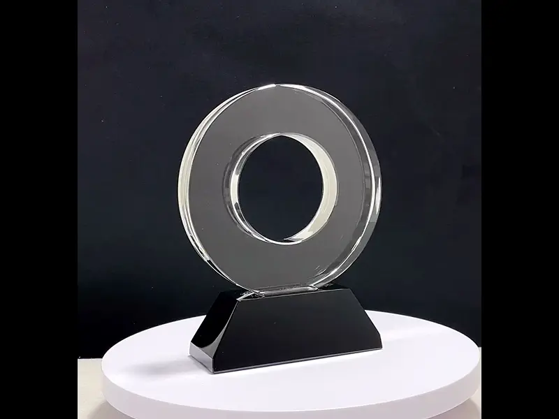 Round Crystal Circle Award