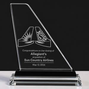 custom crystal aircraft tail award for aviation industry